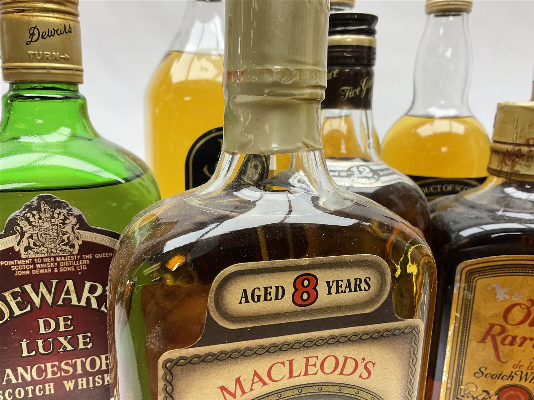 Ten bottles of blended Scotch whisky, including Macleod's Isle of Skye, Dalmeny De Luxe, Arden House, etc, various contents and proofs (10)