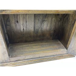 Oak dole cupboard / food hutch, the hinged panelled door with turned spindles enclosing a single shelf interior, H52cm D17cm W46cm