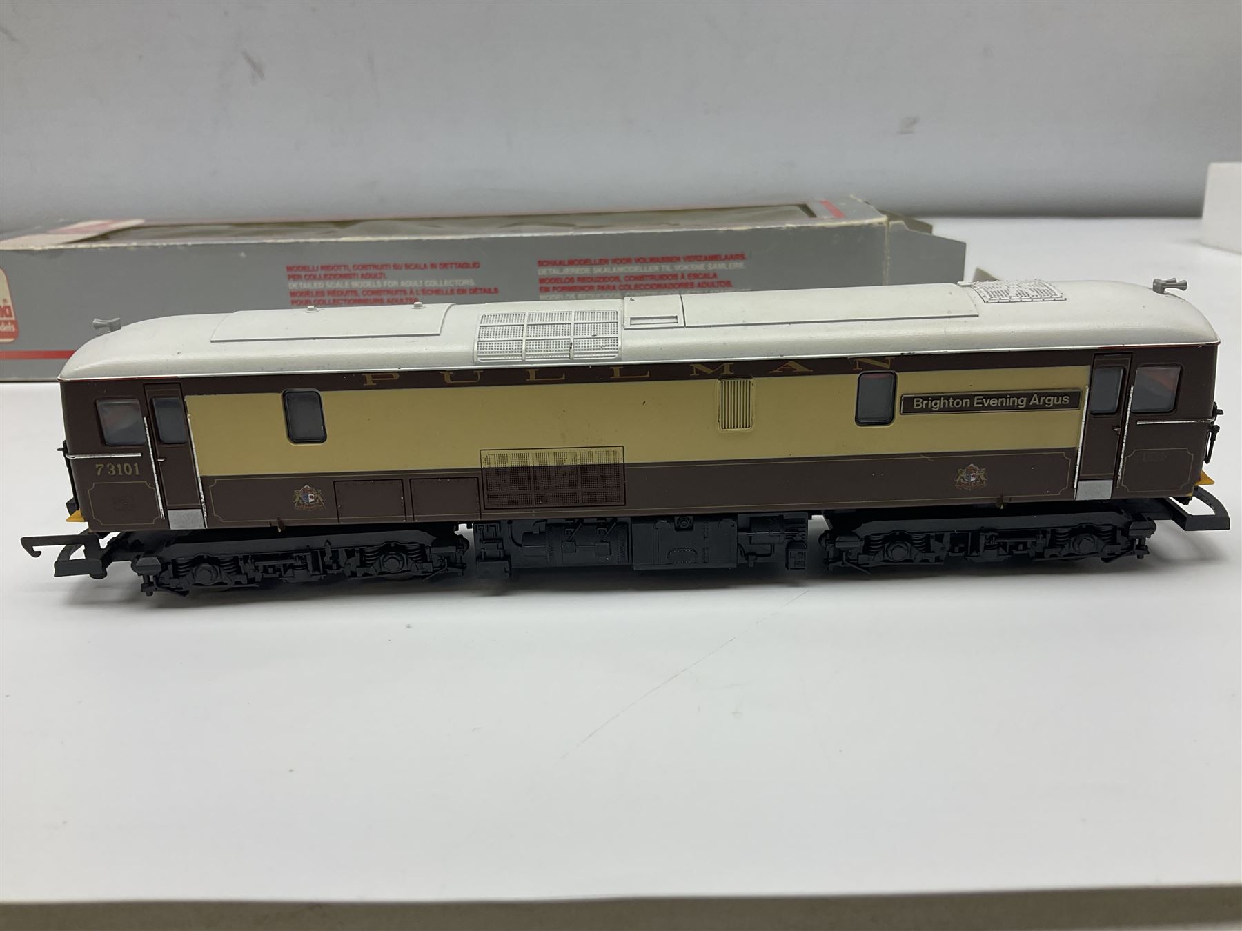 Lima Models '00' gauge - limited edition Class 73 diesel Pullman locomotive 'The Royal Alex' No.73101 with certificate No.2809; and Class 73 diesel Pullman locomotive 'Brighton Evening Argus' No.73101; both boxed (2)