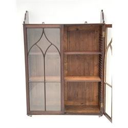 Georgian mahogany Gothic wall hanging cabinet, enclosed by two ogee pointed arch astragal glazed doors, plain sides with shaped top and bottom brackets