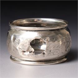 Pair of late Victorian silver napkin rings with engraved decoration Birmingham 1899 and seven other silver napkin rings