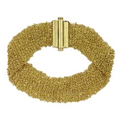 9ct gold mesh design link bracelet, stamped 375