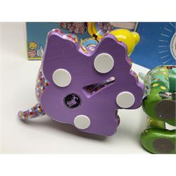 Wallace & Gromit - Gromit Unleashed: two Aardman Animations The Grand Appeal 'Gromit Unleashed' figures comprising Sprinkles and Blossom, both with boxes