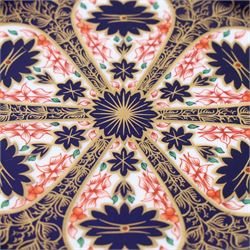 Royal Crown Derby Old Imari 1128 six dinner plates, D27cm 