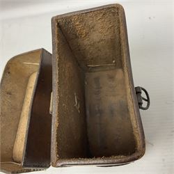 WWII British marching compass, the black lacquered brass case inscribed T.G.Co.Ltd. No.B100228 (broad arrow) 1941 Mk.III; and a ship's brass cased clinometer, the silvered dial marked R(arrow)L, D9cm; in leather carrying case (2)