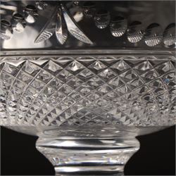 Stuart Crystal Beaconsfield pattern bowl on pedestal foot, D20cm