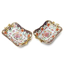 Pair of early 19th century Chamberlain's Worcester two handled serving dishes decorated with Japanese flowers and gilt handles W31cm. Printed mark used on the 'Regent' body circa 1811-1820
 
Provenance: property of a Nobleman