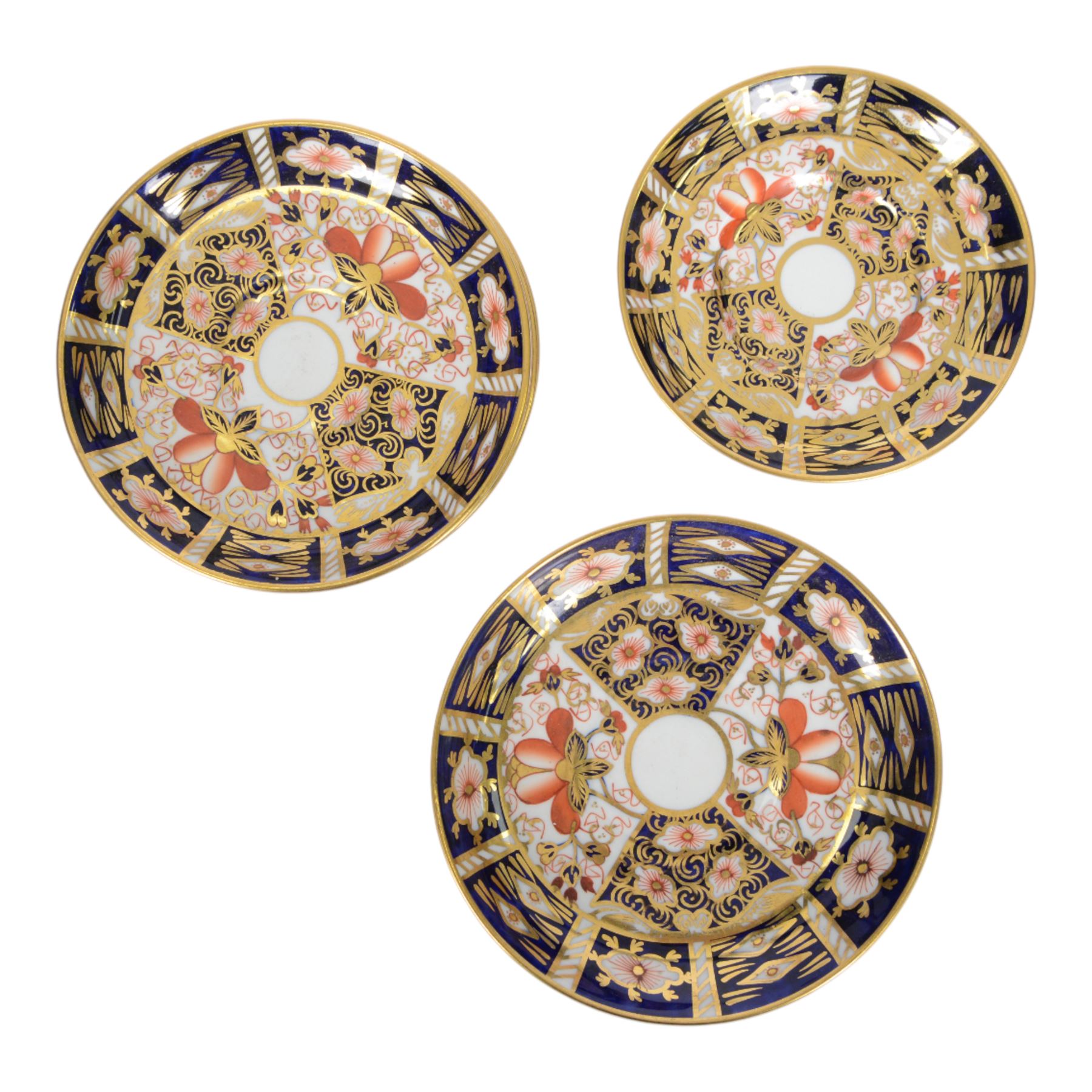 Royal Crown Derby Imari 2451 pattern, cups and saucers of various sizes, comprising ten cups and nine saucers  