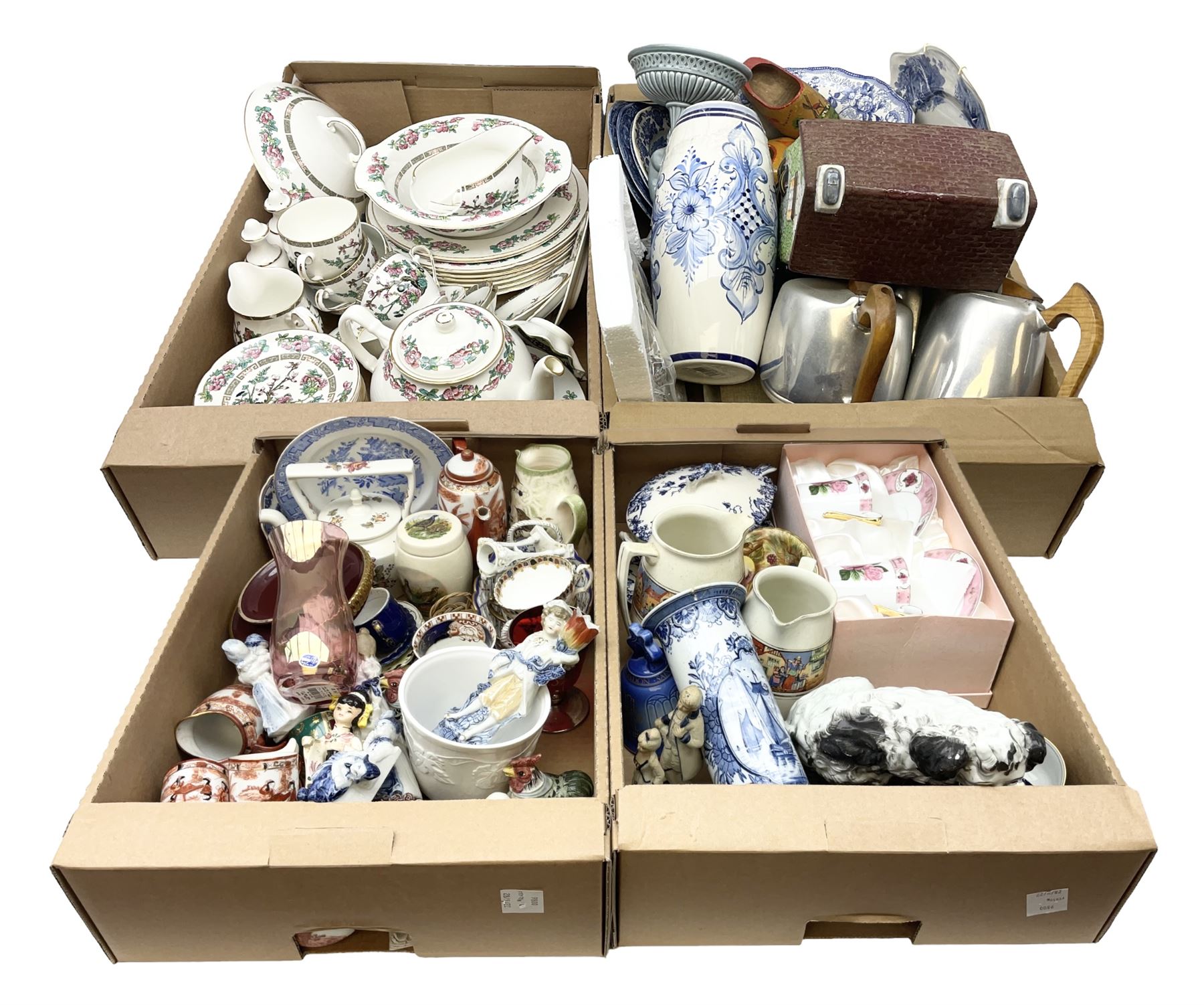 Large quantity of ceramics to include Royal Grafton Indian Tree pattern part tea and dinner service,
Bing & Grondahl bell, Aynsley Gold Orchard, Royal Worcester, Imari style, blue and white vases and plates, Staffordshire style dog, tea wares, boxed The Leonardo Collection 40th anniversary teacups and saucers  set etc