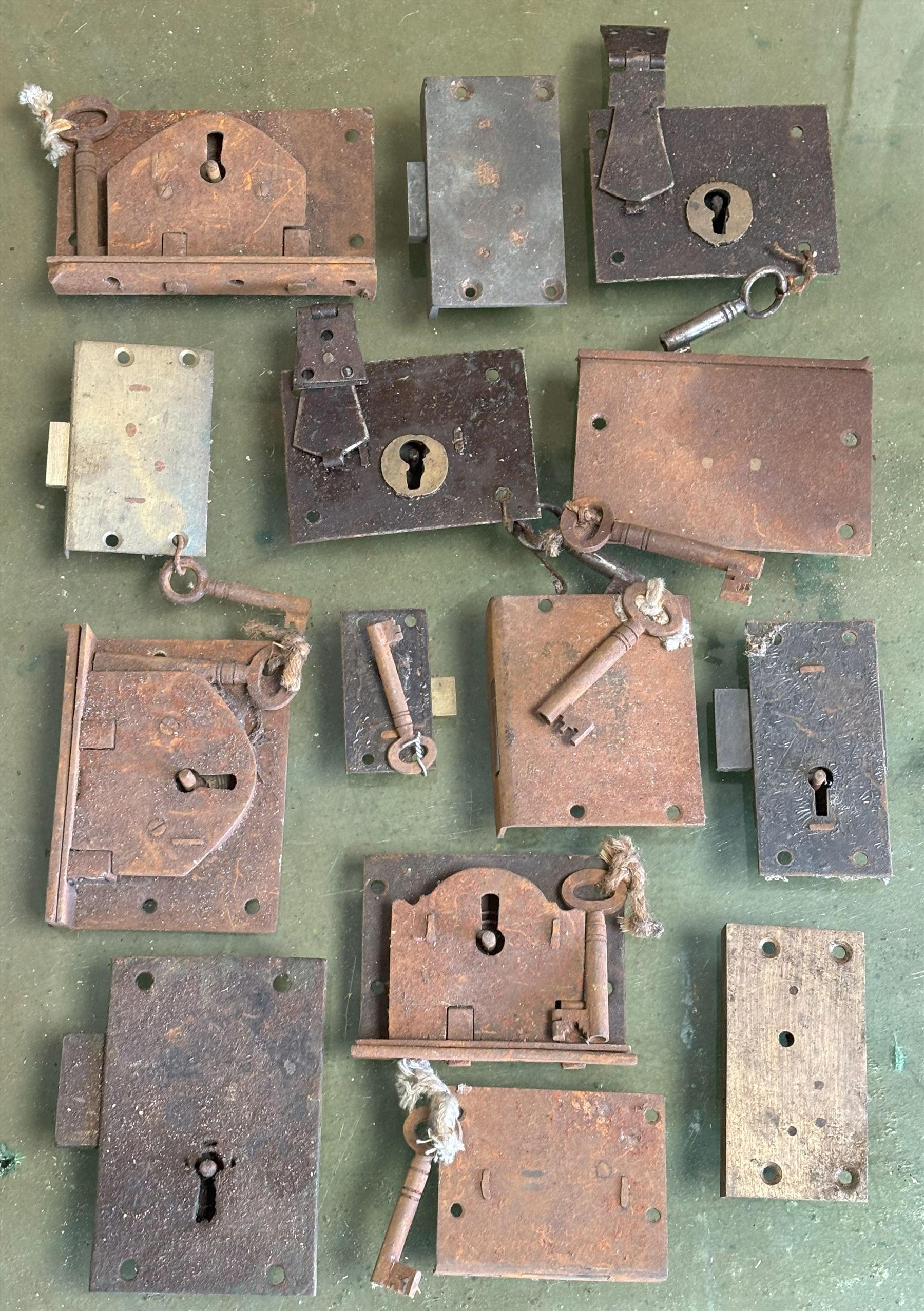 Over 100 early 20th century old new stock cabinet and trunk locks, mostly with original keys.  - COLLECTION BY APPOINTMENT FROM: The White House, Thirsk Road, Easingwold, York, YO61 3NF - CALL 01723 507111 TO ARRANGE