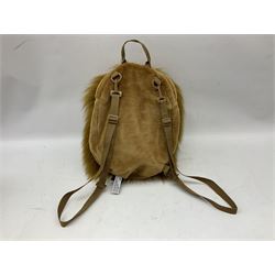 Star Wars - Chewbacca back-pack in the form of the Wookie's hairy head with single zipped compartment H44cm