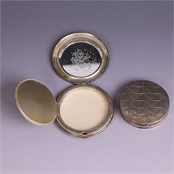 Two silver circular compacts, including Continental 800 silver example with geometric decoration, stamped 800 and a Kigu example with engine turned concentric circle decoration, hallmarked Kigu Ltd, London 1963, largest D7.5cm