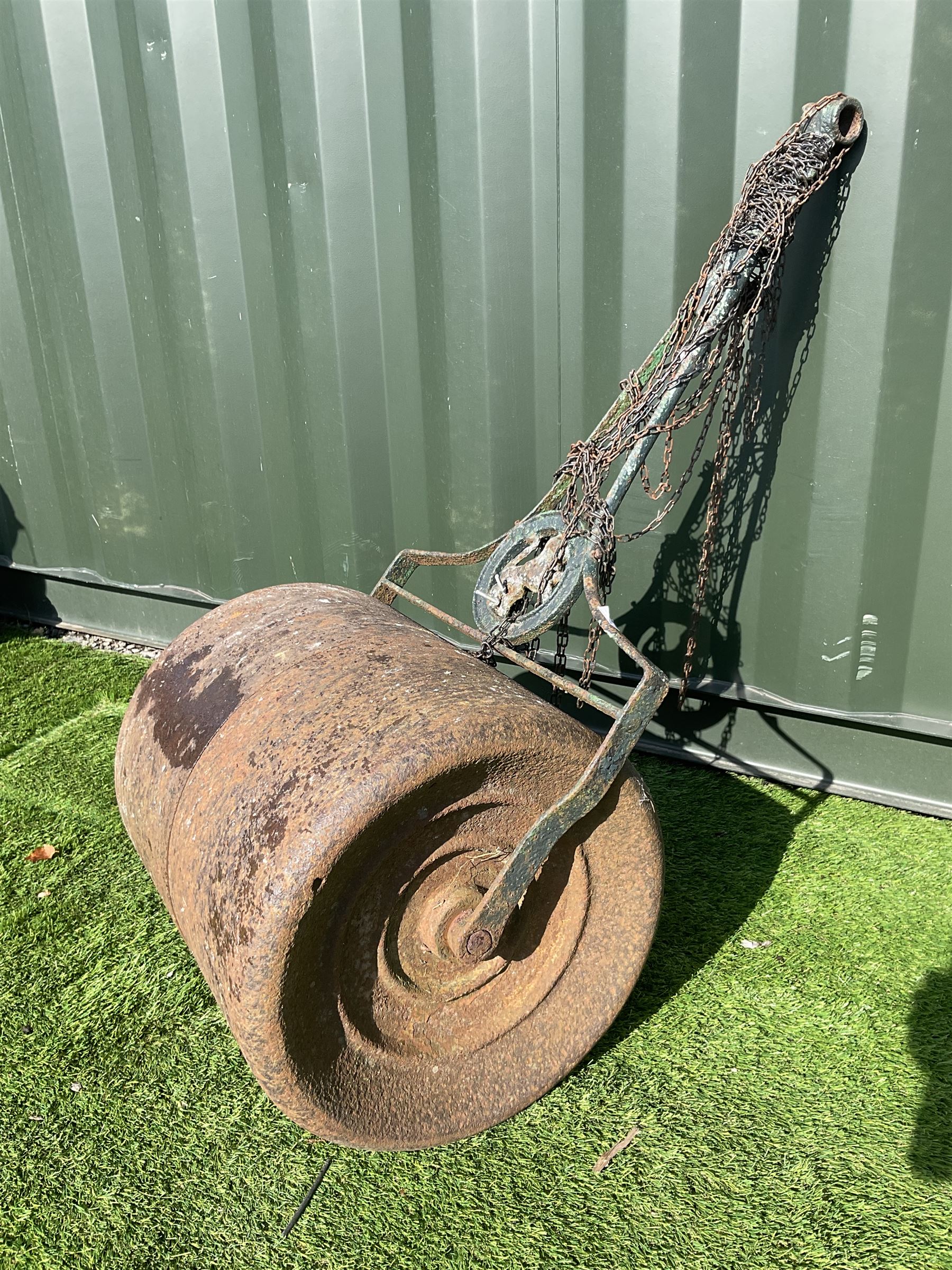 Cast iron, Victorian lawn roller - THIS LOT IS TO BE COLLECTED BY APPOINTMENT FROM DUGGLEBY STORAGE, GREAT HILL, EASTFIELD, SCARBOROUGH, YO11 3TX