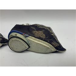 Pair of Chinese silk embroidered lotus shoes, for bound feet, a blue ground with floral detailing L15cm