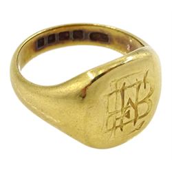 18ct gold signet ring, with monogrammed initials 'EWB', London 1938