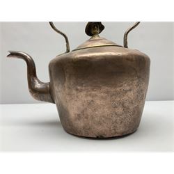 Engraved copper kettle, with Baden Powell Mafeking decoration with union jack flags, with finial modeled as Baden Powell, H31cm