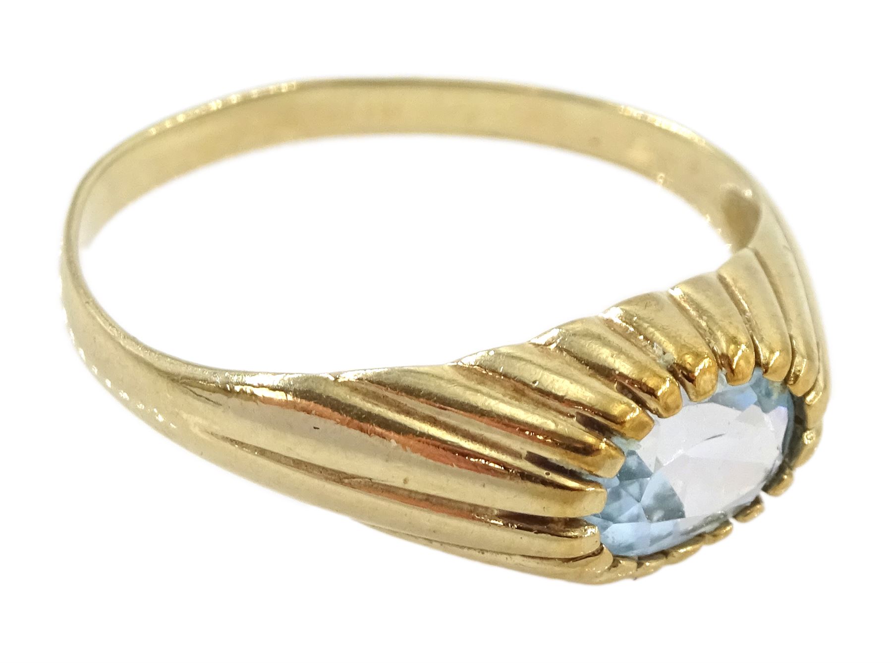 9ct gold single stone oval aquamarine ring, hallmarked