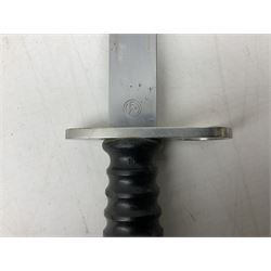 Swiss Model 1957 SIG rifle bayonet by Wenger with 23.5cm steel blade numbered 350857; in plastic scabbard with leather frog stamped GSCH 85 L38cm overall; and Egyptian Hakim rifle bayonet with the same script number to the grip and steel scabbard (2)