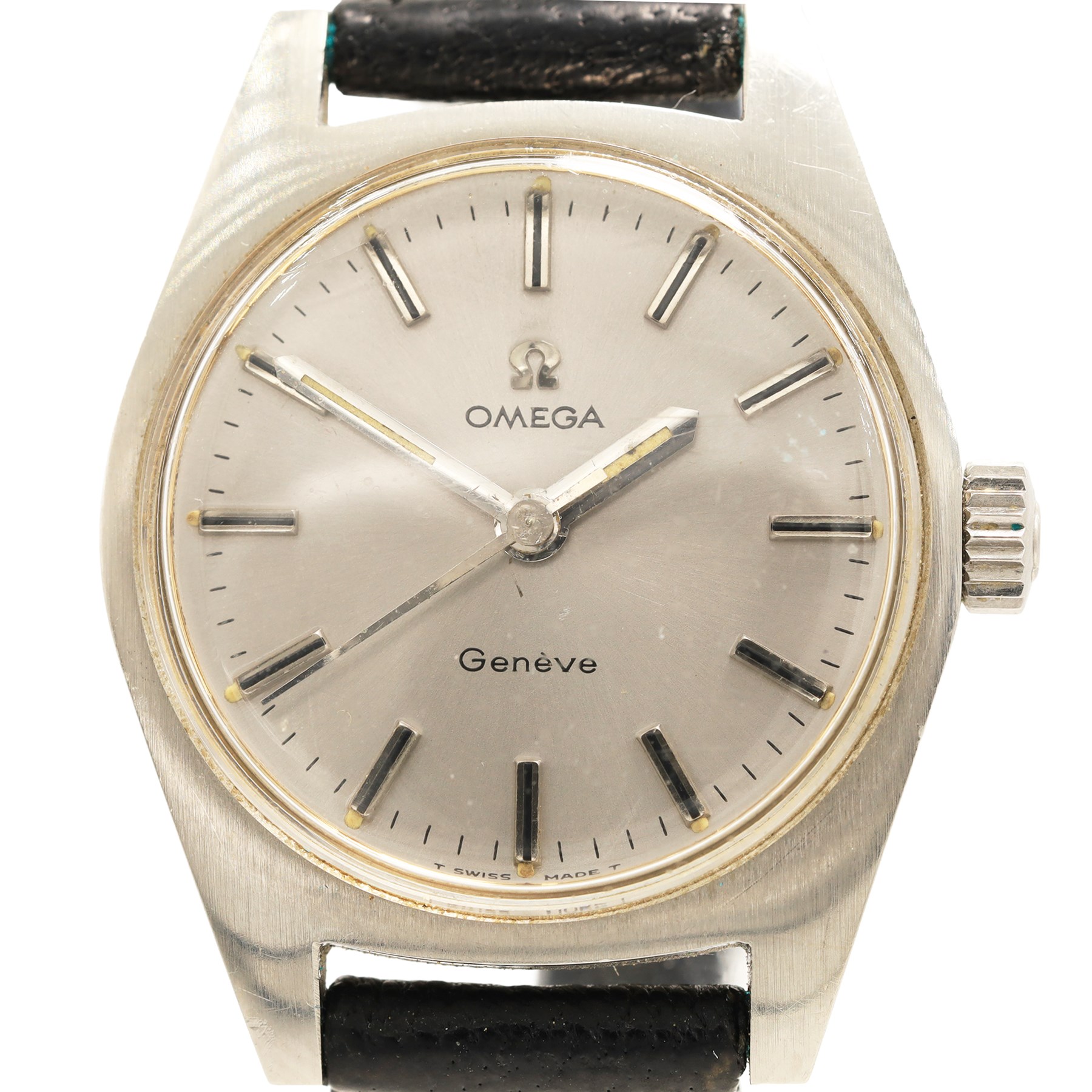 Omega ladies stainless steel manual wind wristwatch, Ref. 535.014, Cal. 630, silvered dial with baton hour markers, on black leather strap