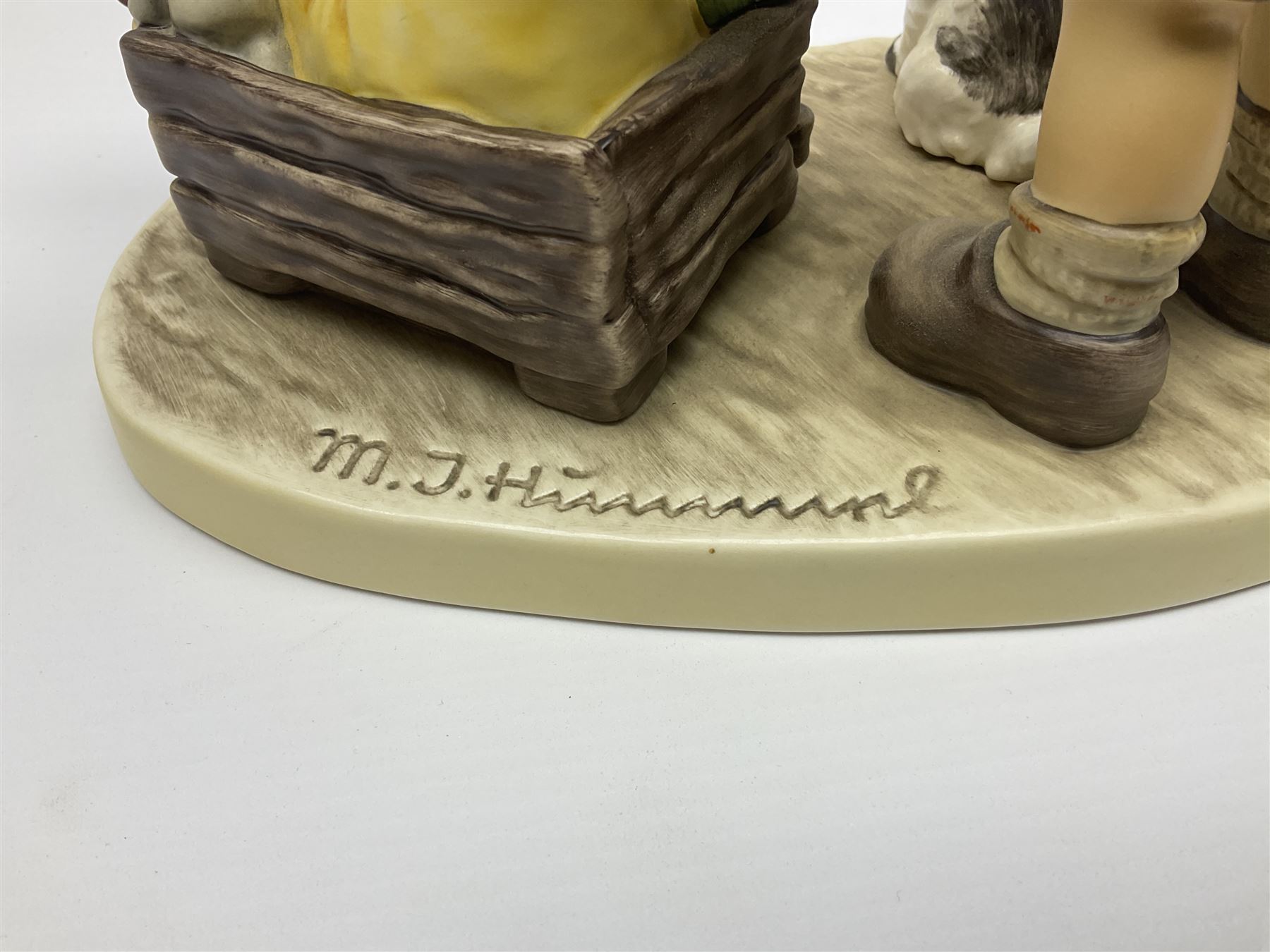 Large Hummel figure group by Goebel, Noisemakers, limited edition 282 of 2000, H17.5cm