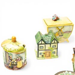 Eleven pieces of Marutomo ware