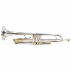 Vintage 20th century Olds Recording Los Angeles silver finished trumpet with three cylinder valves, finger ring and mouthpiece, in a velvet lined hard case.