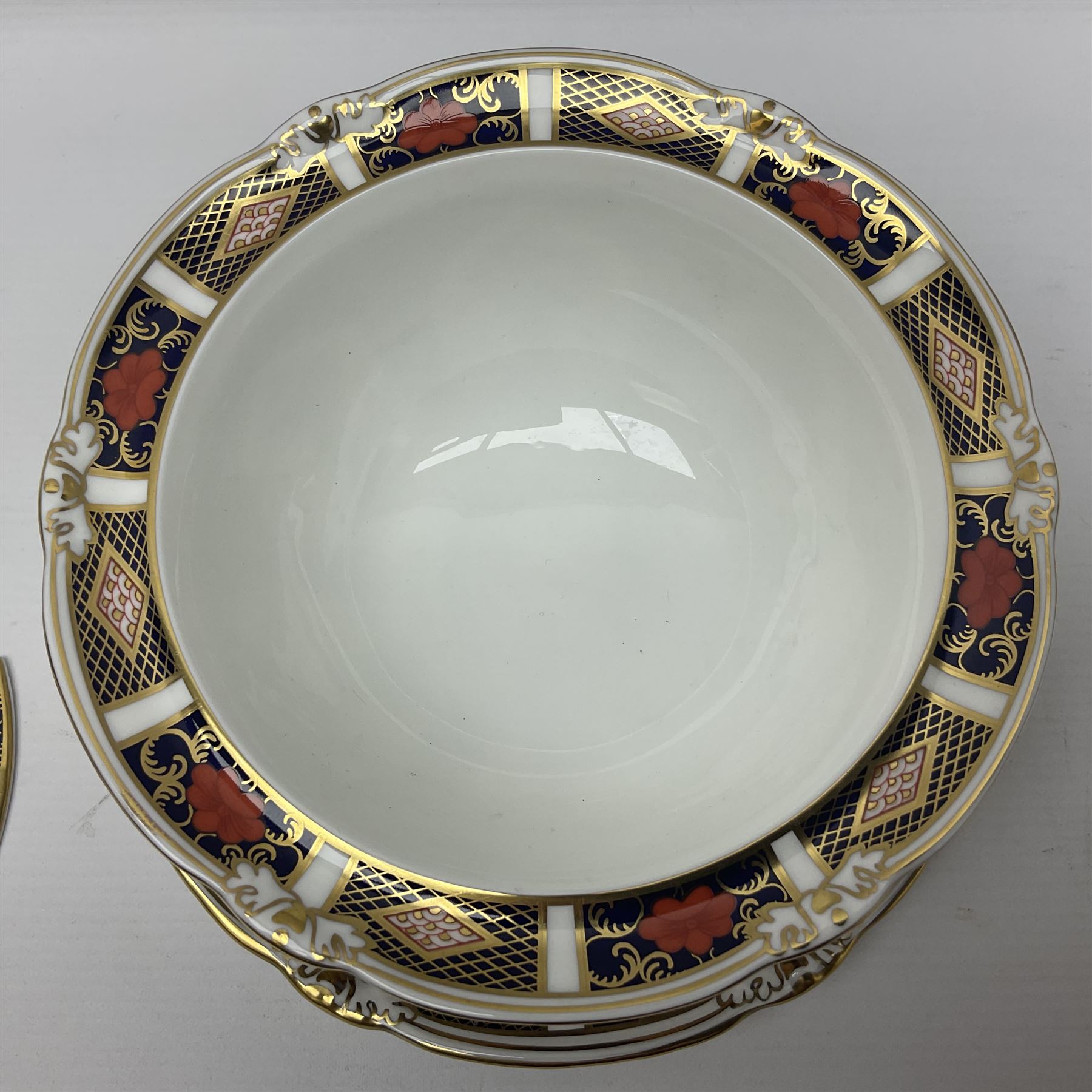 Royal Crown Derby 1128 Imari twin handled sauce tureen and stand, with printed mark beneath, H16cm, D18cm