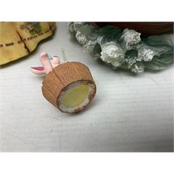 Five Disney Winnie The Pooh snow globes, to include Pooh and Piglet Sailing, Pooh's Grand Adventure and Blustery Day, together with The Walt Disney Classic Waterglobe collection globe and group Tigger, Winnie and Piglet figure under dome, all with boxes (7)