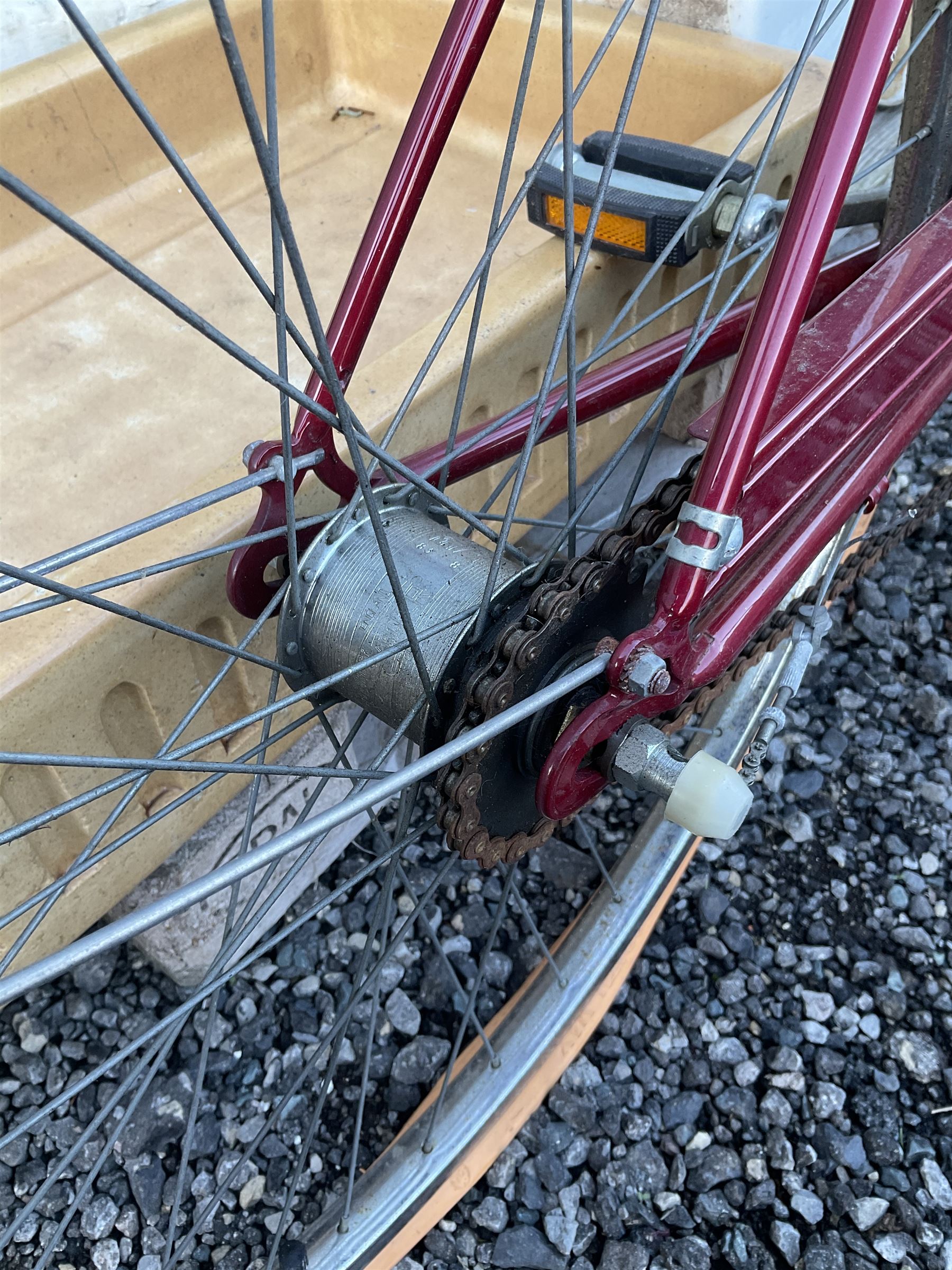 Hercules Commuter ladies town bicycle THIS LOT IS TO BE COLLECTED BY APPOINTMENT FROM DUGGLEBY STORAGE GREAT HILL EASTFIELD SCARBOROUGH YO11 3TX Gardenwares Tools Assets Electricals Vehicles