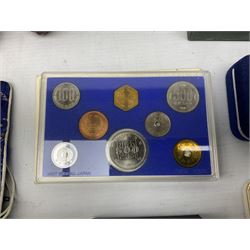 Costume jewellery including necklaces, pendants, bangles etc