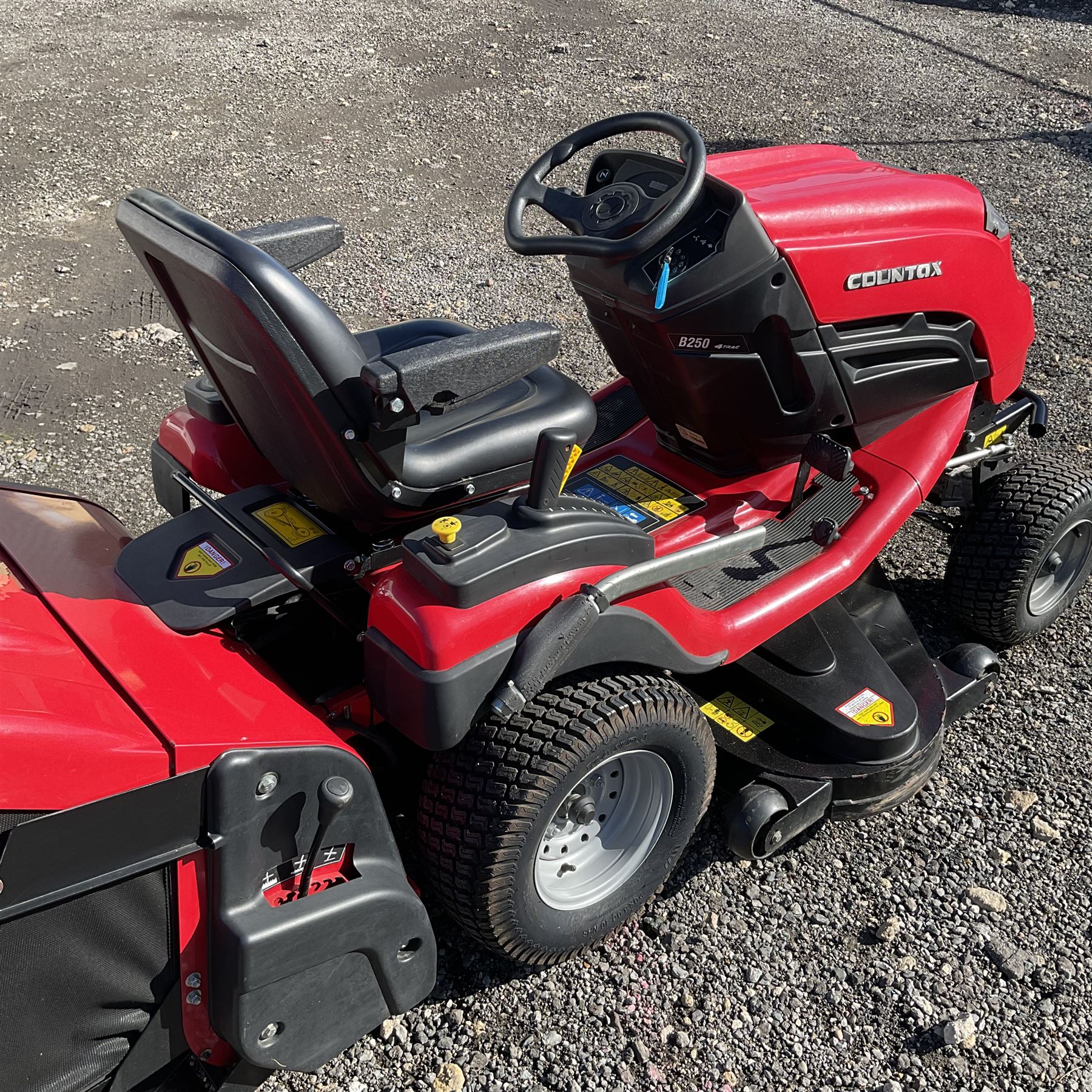 Countax B250 4-Trac ride on lawnmower with lifting jack and papers,