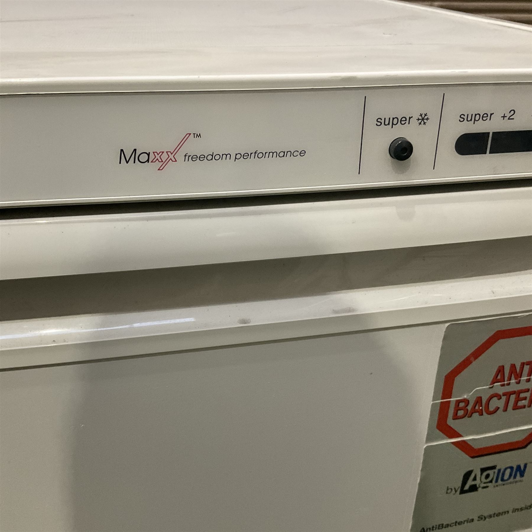 Bosch Logixx easy access fridge with freezer compartment - THIS LOT IS TO BE COLLECTED BY APPOINTMENT FROM DUGGLEBY STORAGE, GREAT HILL, EASTFIELD, SCARBOROUGH, YO11 3TX