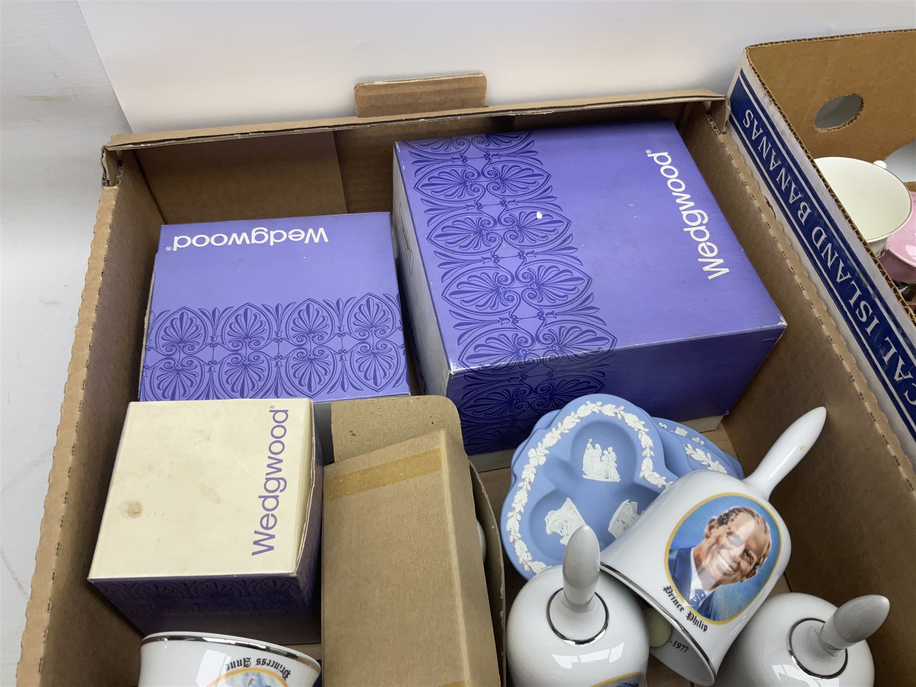 Collection of Wedgwood Jasperware, to include candy box with lid, miniature vase, trinket dishes, together with other collectables in six boxes 