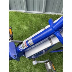 EZGo Izip electric bicycle, working order - THIS LOT IS TO BE COLLECTED BY APPOINTMENT FROM DUGGLEBY STORAGE, GREAT HILL, EASTFIELD, SCARBOROUGH, YO11 3TX