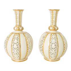 Pair of Grainger & Co. Royal China Works Worcester vases, of globular form with knopped el...