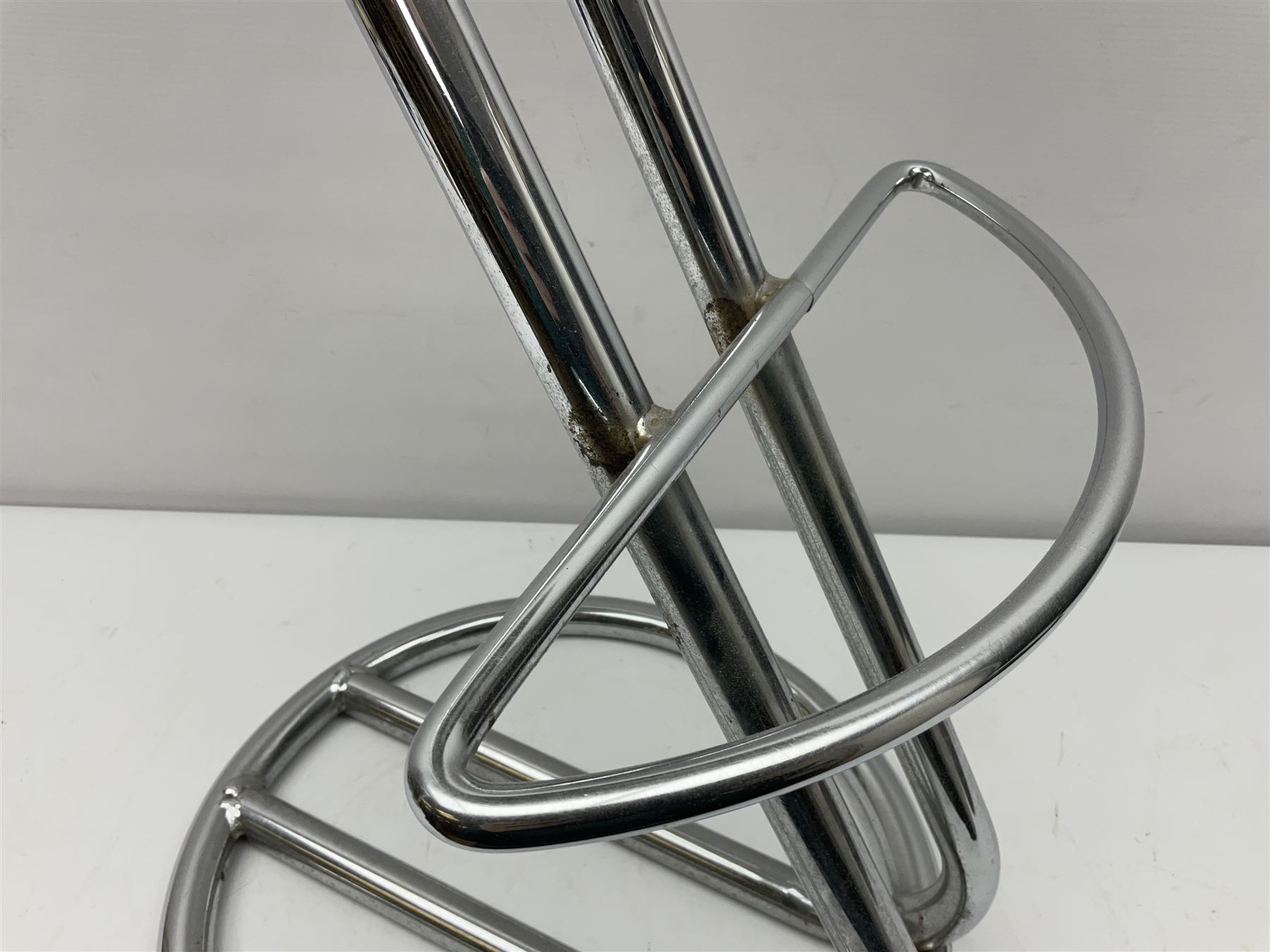 Metal bar stool with padded seat, H80cm 