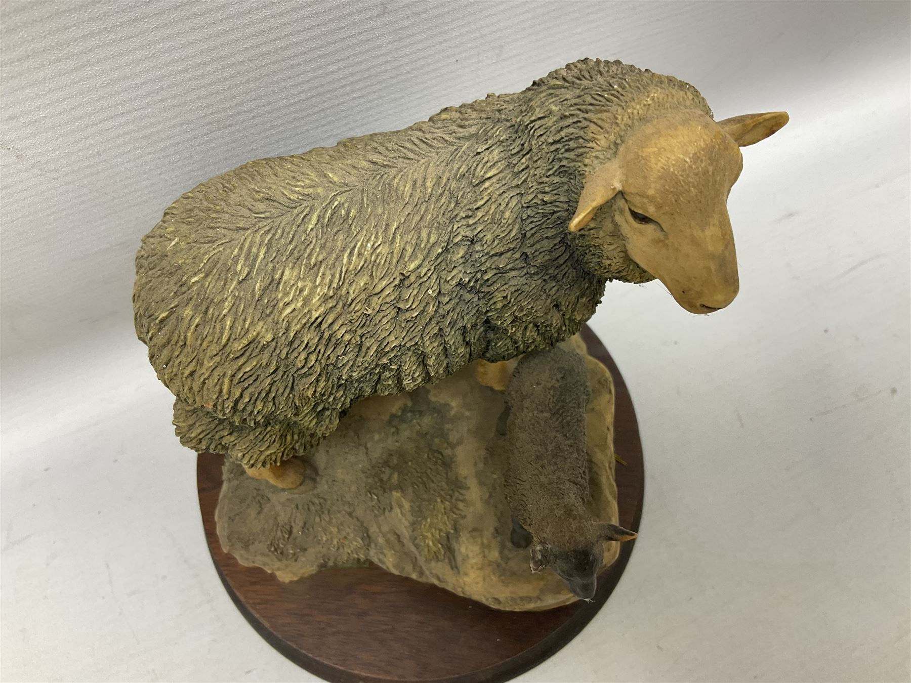 Border Fine Arts limited edition Herdwick Ewe and Lamb figure group, by Ray Ayres, 270/500, with wood base and certificate, H16cm
