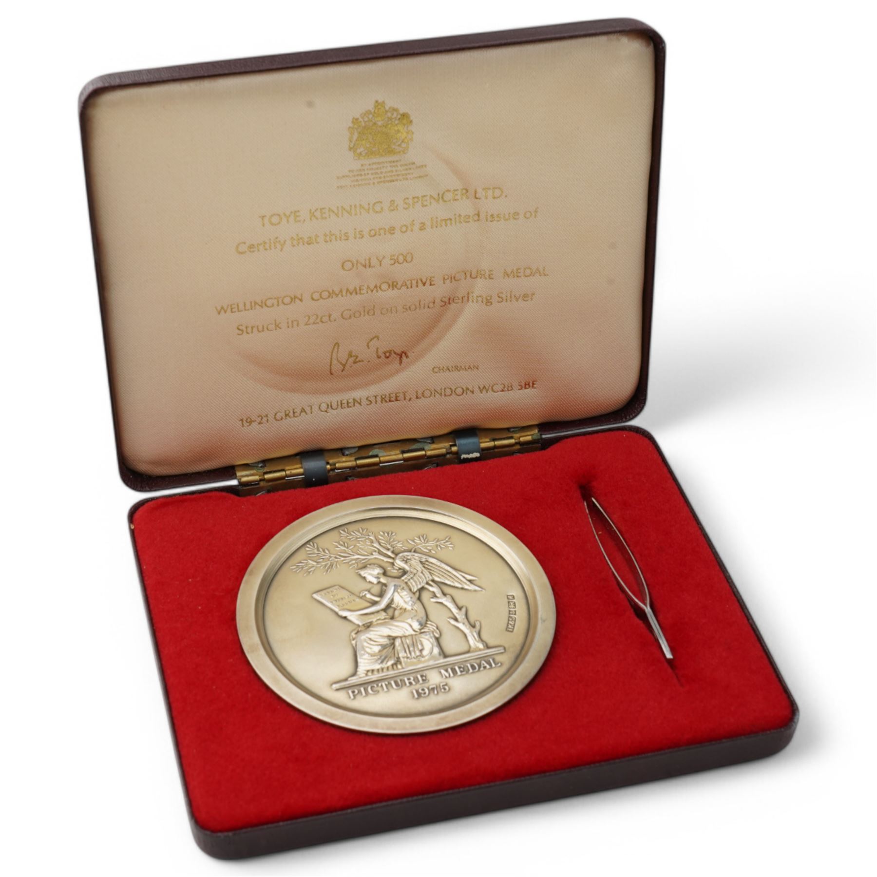 Toye, Kenning & Spencer - Limited Edition 'Wellington Commemorative Picture Medal', silver, originally gilded, with the accompanying small circular battle prints 7.8cm, with tweezers in case