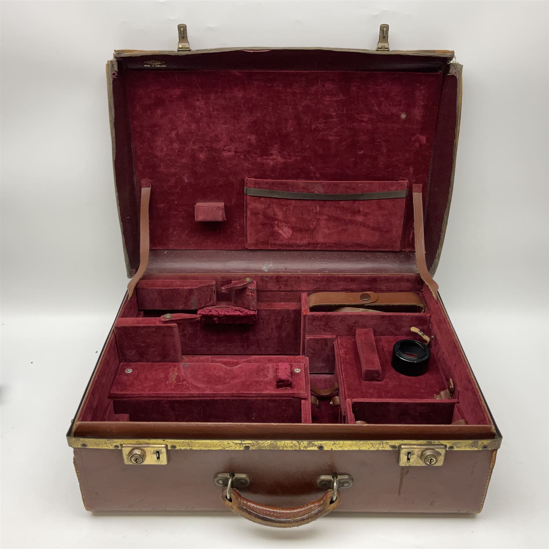 Paillard Bolex H8 RX cine camera body, serial no.195008, with 'Kern Paillard Vario Switar 36EE 1:1,9 f=8/36mm H8 RX' lens, serial no. 955497, in fitted leather carrying case  