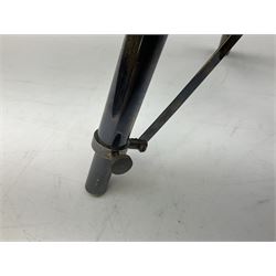Reproduction brasses telescope on tripod stand with plaque detailed ‘Kelvin & Hughes London 1917’, H33cm