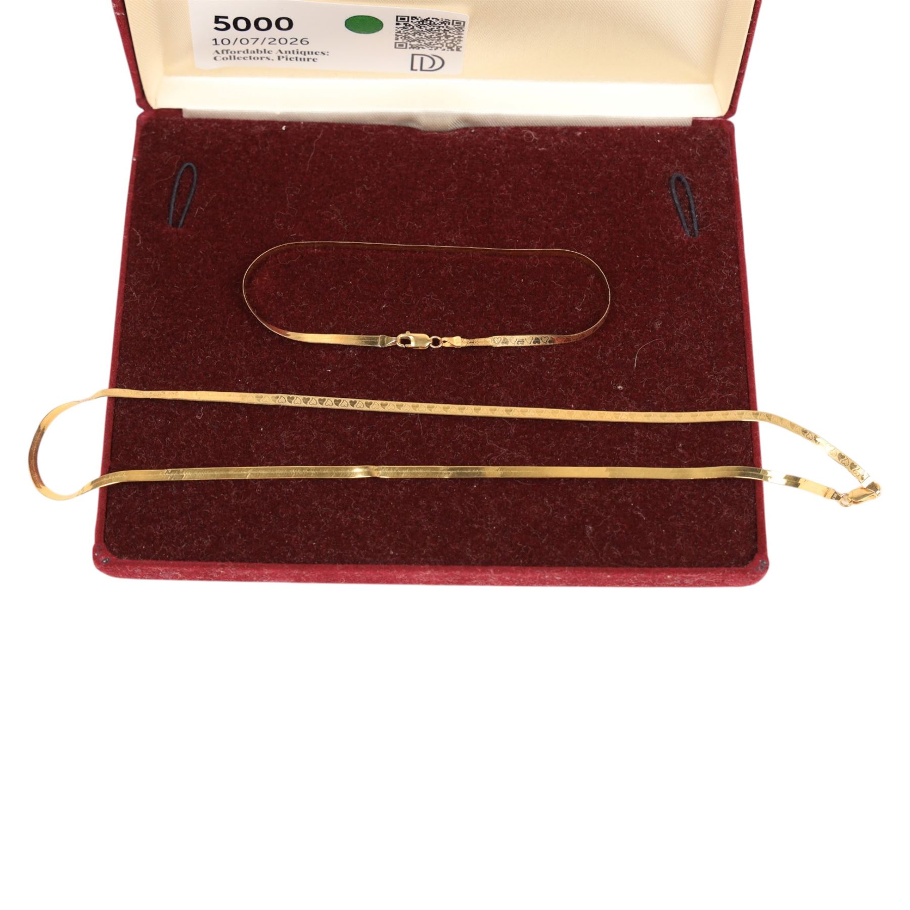 9ct gold heart pattern necklace and bracelet, both hallmarked 