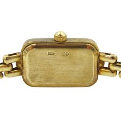 Focus ladies 9ct gold quartz wristwatch, on 9ct gold bracelet