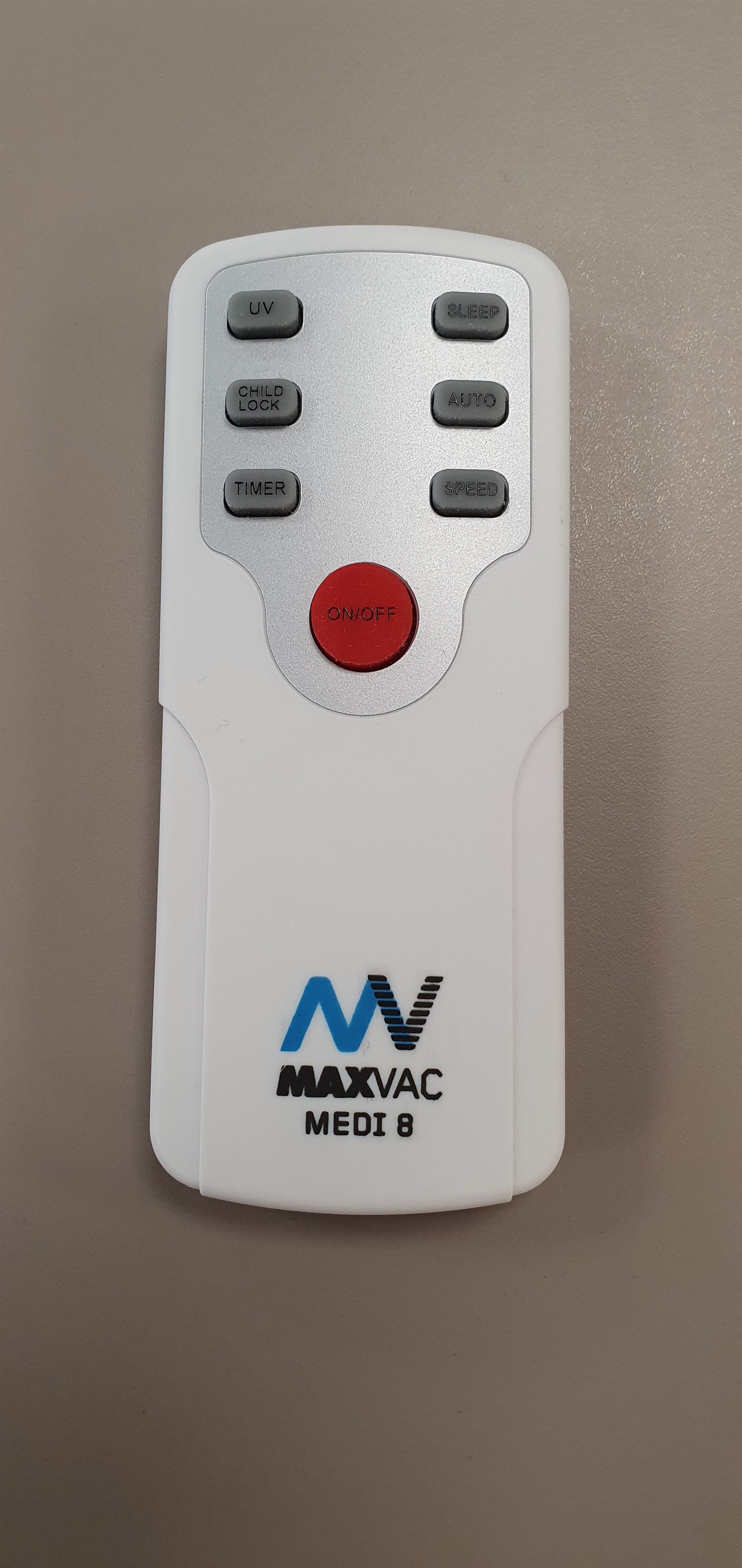 New - MAXVAC Medi 8 air purifier, variable air flow, suitable general hygiene and clear air, sterilises germs, combats dust, unpleasant odours and filters pollen for allergy sufferers, boxed, unused. Hammer price includes VAT, claimable for VAT registered businesses