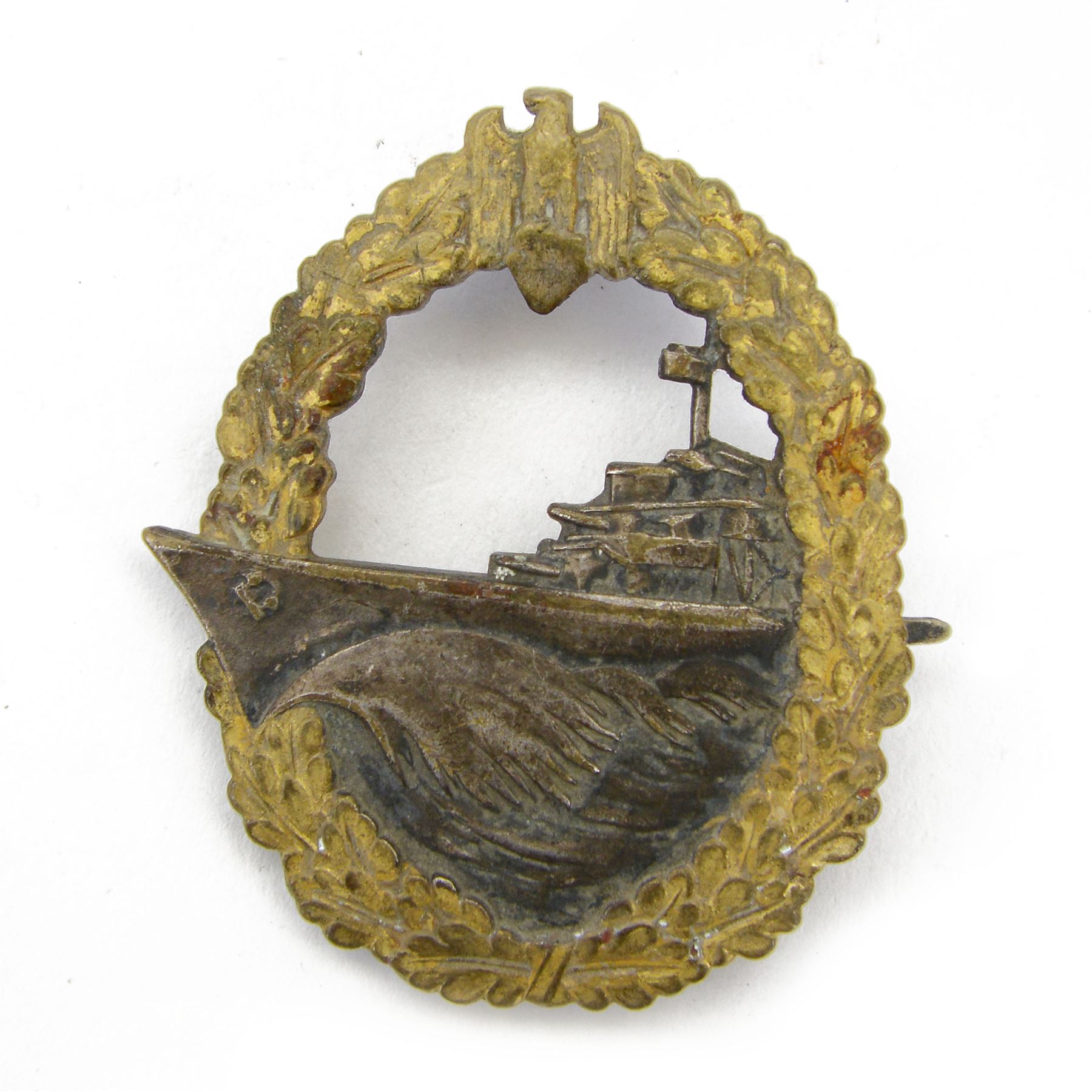 WWII German Third Reich Kriegsmarine Destroyer Badge by Schwerin, with maker’s mark ‘Schwerin Berlin 68 beneath
