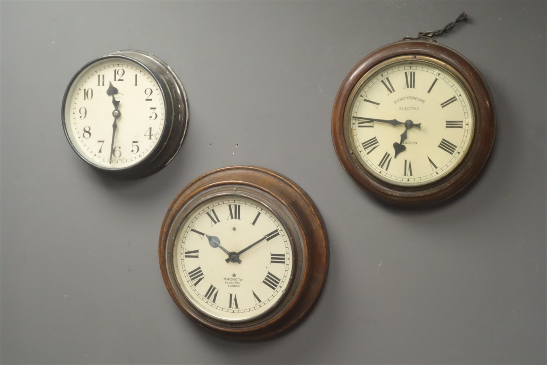 electric slave clock in oak case, a Synchronome electric slave