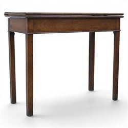 Georgian mahogany side table, extendending top with fold-over action, square leg