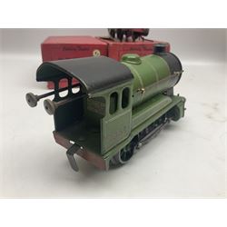 Hornby '0' gauge - No.501 clockwork 0-4-0 locomotive No.1842; boxed; No.501 Tender; boxed; No.101 clockwork 0-4-0 locomotive No.2270; and No.50 clockwork 0-4-0 locomotive No.60199 for spares or repair; boxed (4)