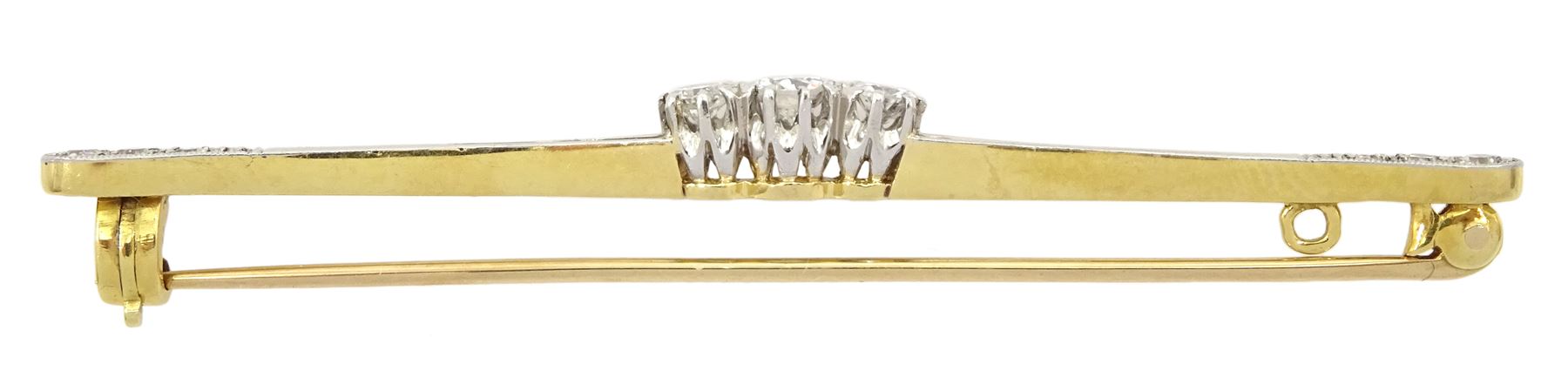 Early 20th century gold and platinum diamond brooch, total diamond weight approx 0.35 carat, in fitted velvet and silk lined box by Sweeneys, Bradford