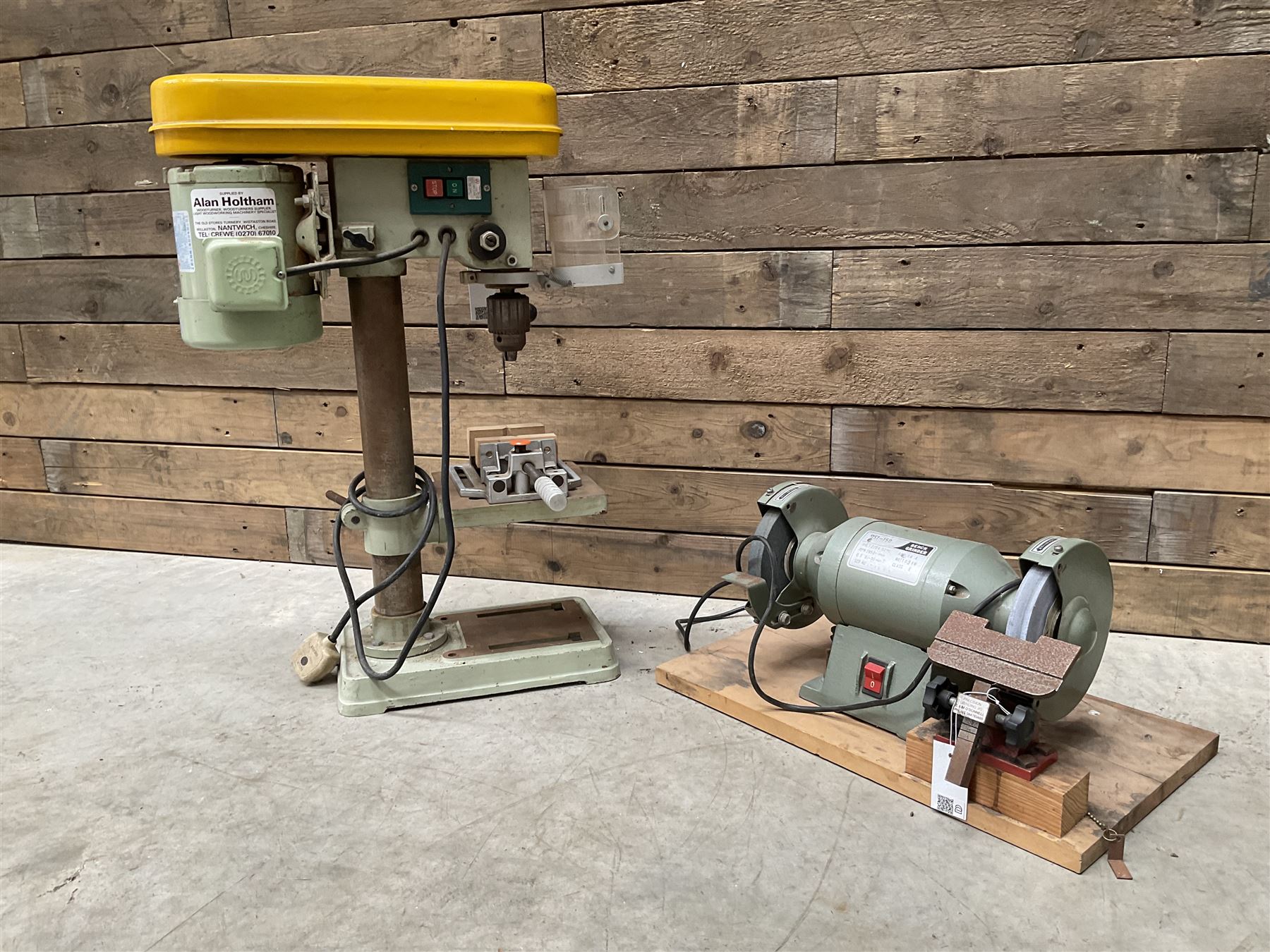 Warcraft Hobby drill bench pillar drill, and a bench grinder