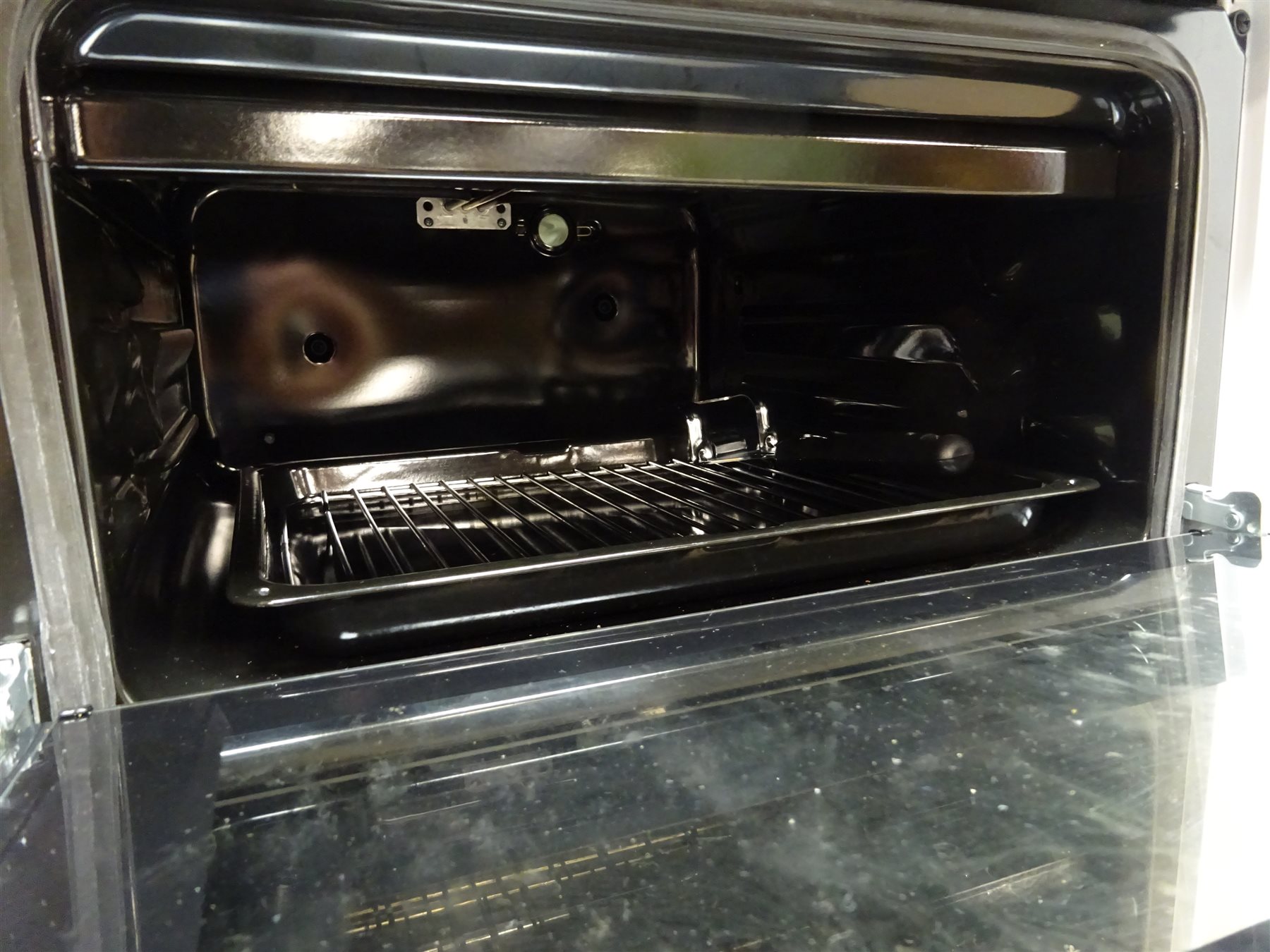 Currys CFTE50W17 essentials electric free standing cooker, W50cm, H91cm